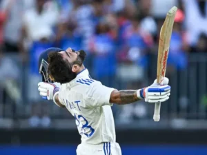 Sports: టెస్ట్ క్రికెట్ లో అత్యధిక డబుల్ సెంచరీలు చేసిన ఆటగాడు ఎవరో తెలుసా?