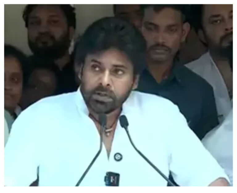 జనసేన పార్టీ పుట్టిందే తెలంగాణ నడిబొడ్డున.. ఇక్కడ ఎన్నికల్లో పోటీ చేస్తామని తెలిపిన పవన్ కళ్యాణ్..