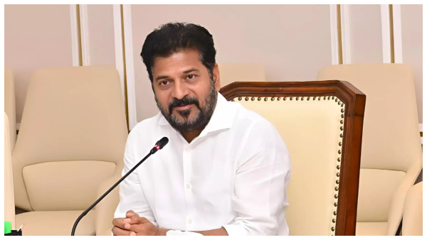 యూరియా బుకింగ్ కోసం ప్రత్యేక యాప్‌.. నేరుగా రైతు వేదికల ద్వారానే యూరియాను పంపిణీ చేయాలి.. వ్యవసాయ శాఖపై సీఎం రేవంత్ రెడ్డి సమీక్ష