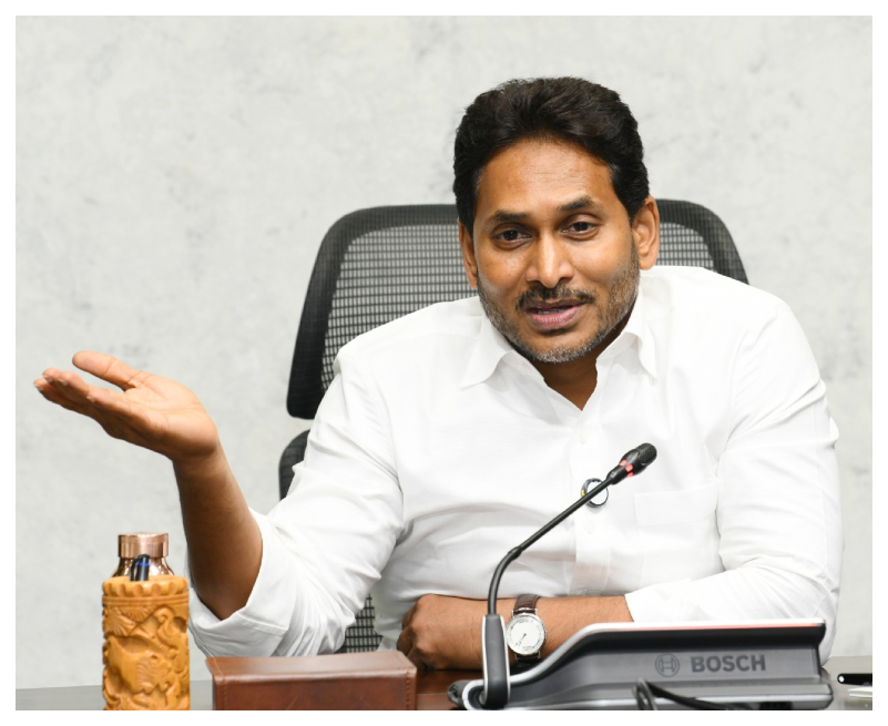 వైఎస్ జగన్‌ను కలిసిన అమరావతి రైతులు..అండగా ఉంటానని హామీ ఇచ్చిన మాజీ సీఎం..