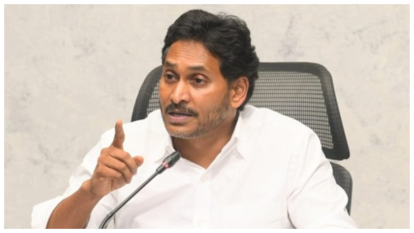 ప్రజాస్వామ్య విలువలు, భావ ప్రకటనా స్వేచ్ఛపై దాడి: వైఎస్ జగన్