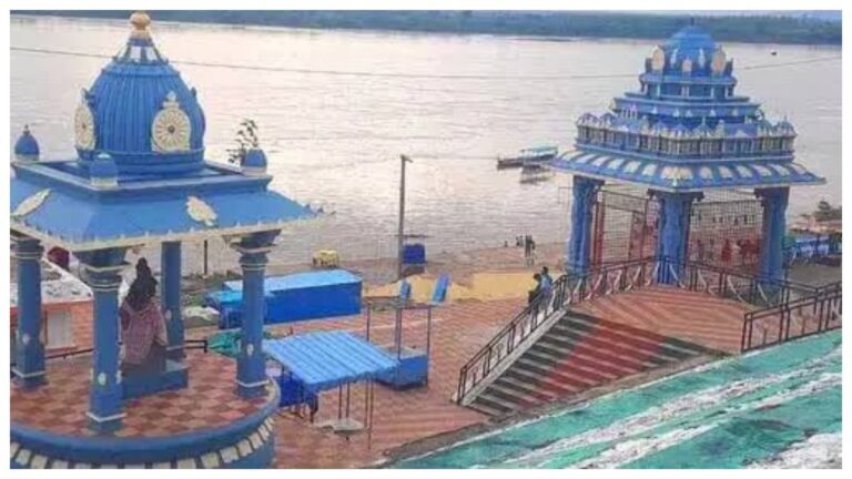 Bhadrachalam Flood Alert: భద్రాచలం వద్ద ఉధృతంగా ప్రవహిస్తున్న గోదావరి.. పెరుగుతున్న నీటిమట్టం, కలెక్టర్ అంకిత్ కీలక ఆదేశాలు..