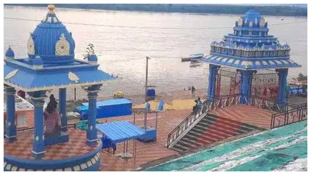 Bhadrachalam Flood Alert: భద్రాచలం వద్ద ఉధృతంగా ప్రవహిస్తున్న గోదావరి.. పెరుగుతున్న నీటిమట్టం, కలెక్టర్ అంకిత్ కీలక ఆదేశాలు..