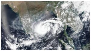 Weather Alert: బంగాళాఖాతంలో బలపడిన అల్పపీడనం..సముద్రం అల్లకల్లోలం.. ఉత్తరాంధ్రలో హై అలర్ట్.. జూరాలకు భారీ ప్రవాహం