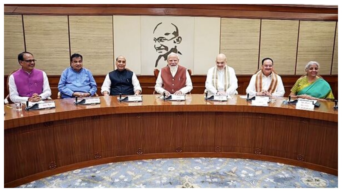 Modi Cabinet Reshuffle: కేంద్ర మంత్రివర్గ పునర్వ్యవస్థీకరణకు ముహూర్తం ఖరారు.. నిర్మల, హర్దీప్ పురీలు ఔట్ ? రేసులో శక్తికాంత దాస్, అనురాగ్ ఠాకూర్..