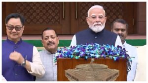 PM Narendra Modi: నేను 56 ఏళ్ల యువకుడి గురించి చెప్పడం లేదు.. ప్రతిపక్షాలను ఉద్దేశించి పరోక్షంగా చమత్కరించిన ప్రధాని మోదీ..స్కైరూట్ స్టార్టప్‌ను ప్రశంసించిన ప్రధాని..