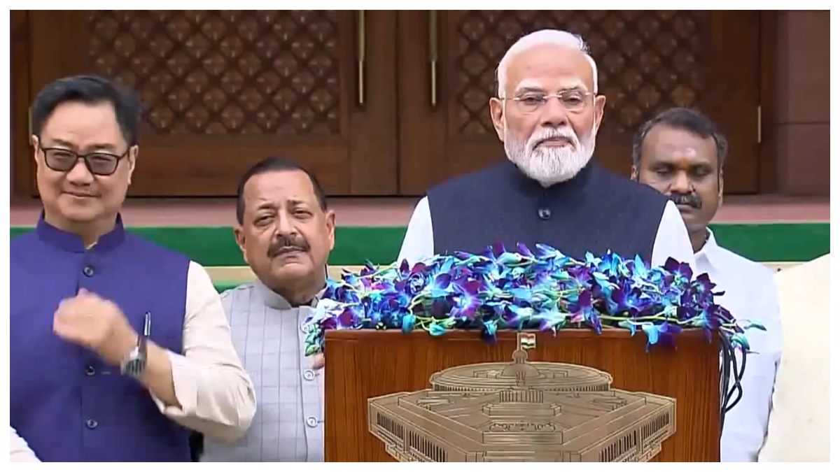 PM Narendra Modi: నేను 56 ఏళ్ల యువకుడి గురించి చెప్పడం లేదు.. ప్రతిపక్షాలను ఉద్దేశించి పరోక్షంగా చమత్కరించిన ప్రధాని మోదీ..స్కైరూట్ స్టార్టప్‌ను ప్రశంసించిన ప్రధాని..