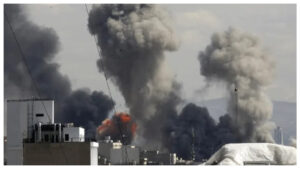 US-Iran War: పతాక స్థాయికి అమెరికా-ఇరాన్ ఉద్రిక్తతలు.. హార్ముజ్ జలసంధి వేదికగా దాడులు.. కువైట్‌పై ఇరాన్ ప్రతీకారం..