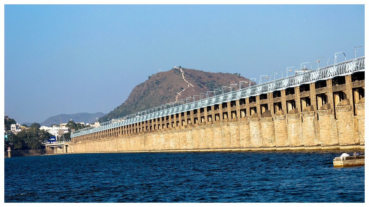 Vijayawada Weather Update: విజయవాడ వాతావరణం.. నగరంలో ముసురుపట్టిన ఆకాశం.. ఉక్కపోతతో పాటు తేలికపాటి జల్లులకు అవకాశం