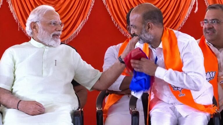 Bandi Sanjay: నెక్ట్స్ టార్గెట్ బండి సంజయ్…బీఆర్ఎస్ అఫీషియల్ ఎక్స్ ఖాతాలో సంచలన పోస్ట్..