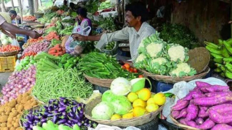 Rythu Bazar Vegetable Prices Today: రైతు బజార్లలో పడిపోయిన కూరగాయల ధరలు.. టమాటా కేజీ ఎంతంటే?