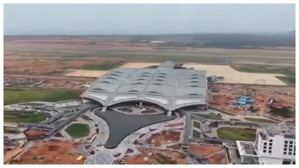 Bhogapuram Airport: భోగాపురం ఎయిర్‌పోర్టు రాకతో విశాఖ పాత ఎయిర్‌పోర్ట్ ఇమేజ్ తగ్గుతుందా? రెండు విమానాశ్రయాల మధ్య వ్యూహాత్మక వ్యత్యాసాలివిగో..