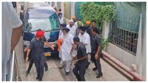 అకాలీద‌ళ్ అధినేత సుక్బీర్ సింగ్ బాద‌ల్‌పై గురుద్వారాలో దాడి.. నాందేడ్‌లో ఉద్రిక్తత..