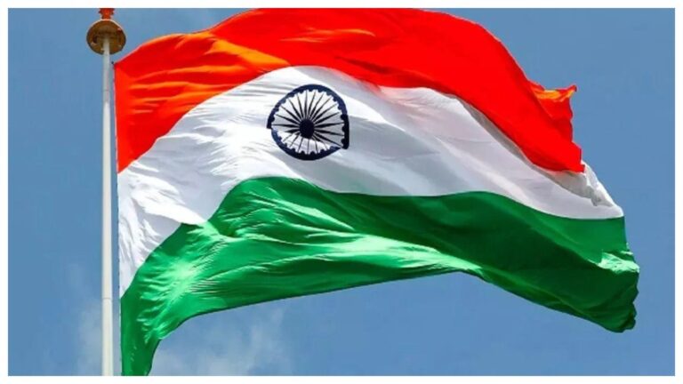 Indian National Flag: మన జాతీయ జెండా మూడు రంగుల వెనుక ఉన్న కథేంటి? ప్రతి భారతీయుడు తెలుసుకోవాల్సిన విషయాలు