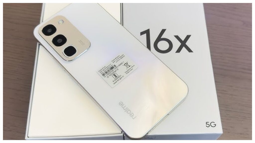 Realme 16x 5G: మార్కెట్లోకి భారీ బ్యాటరీతో రియల్ మీ 5G ఫోన్ విడుదల.. 7000mAh బ్యాటరీ, 144Hz డిస్‌ప్లే..ధర ఎంతంటే..?