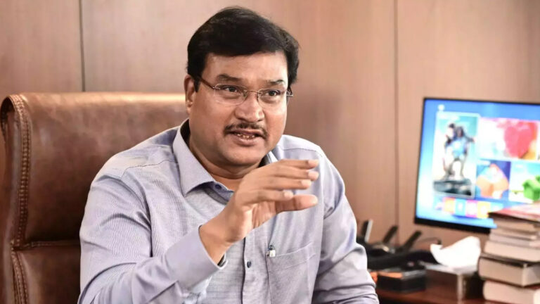 హైడ్రా కమిషనర్ ఏవీ రంగనాథ్ సంతకం ఫోర్జరీ.. ఫైర్ ఎన్‌వోసీ స్కాంలో 16 జూనియర్ కాలేజీలు