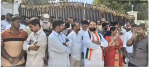 KTR Janwada Farmhouse: జన్వాడ ఫామ్‌హౌస్‌‌ వద్ద కాంగ్రెస్‌ నేతల హైడ్రామా.. అక్రమాలపై ఆరా…హైడ్రాతో చర్చిస్తామని హెచ్చరిక (Video)