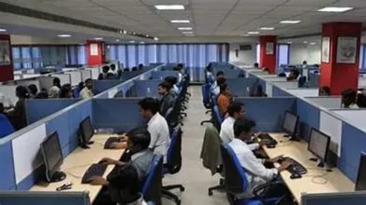 Hyderabad Jobs: హైదరాబాద్‌లో ఉద్యోగం కంటే సొంతూరి దగ్గరే మేలు.. రెంట్లు, జీవన ఖర్చులు పెరగడంతో నగరానికి దూరమవుతున్న ఉద్యోగార్థులు..