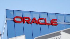 Oracle Layoffs: ఒరాకిల్ ఉద్యోగులకు ఊహించని షాక్.. ఉదయం 6 గంటలకు లాస్ట్ వర్కింగ్ డే అంటూ కంపెనీ నుంచి ఈమెయిల్‌..