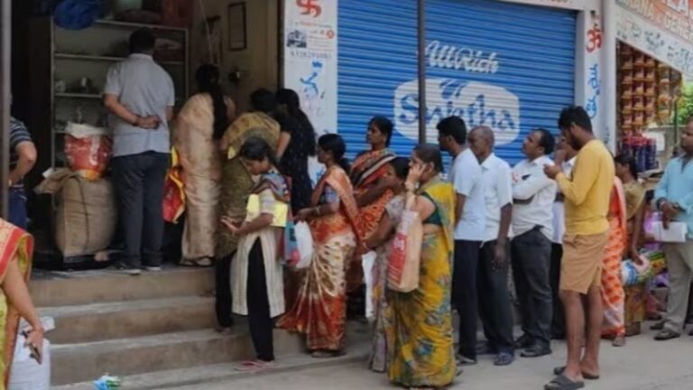 Ration Card Alert: ఆరు నెలలుగా రేషన్ వాడని వారికి షాక్.. అక్టోబర్ నుంచి 1.58 కోట్ల రేషన్ కార్డులు డిసేబుల్..