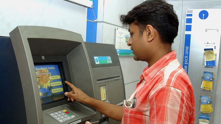 SBI ATM Charges: బ్యాంక్ సమ్మె వేళ SBI ఖాతాదారులకు గుడ్‌న్యూస్.. 3 రోజులు ATM ఛార్జీలు ఉండవని తెలిపిన స్టేట్ బ్యాంక్ ఆఫ్ ఇండియా..