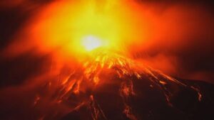 Volcano Video: ఒక్కసారిగా బద్దలై ఉగ్రరూపం దాల్చిన అనక్ క్రకటోవా అగ్నిపర్వతం.. ఆకాశంలో కిలోమీటర్ల మేర దట్టమైన బూడిద మేఘాలు..వీడియో ఇదిగో..