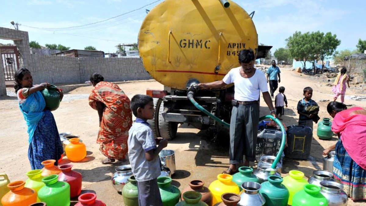 Hyderabad Water Crisis: నీటి సంక్షోభం దిశగా హైదరాబాద్.. భారీగా పడిపోయిన గ్రౌండ్‌వాటర్ లెవల్స్..ఏడాదిలోనే 4.84 మీటర్ల పతనం