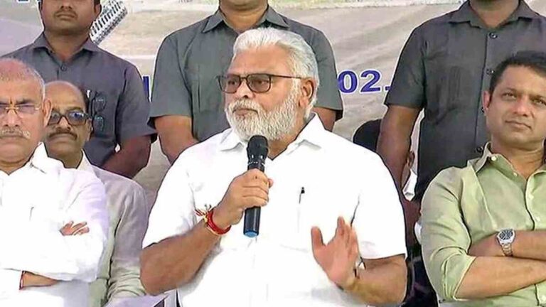 Ambati Rambabu: నారా లోకేష్‌పై రౌడీషీట్ ఓపెన్ చేయాలి..డీఎస్సీ కేసులపై అంబటి రాంబాబు కీలక వ్యాఖ్యలు..