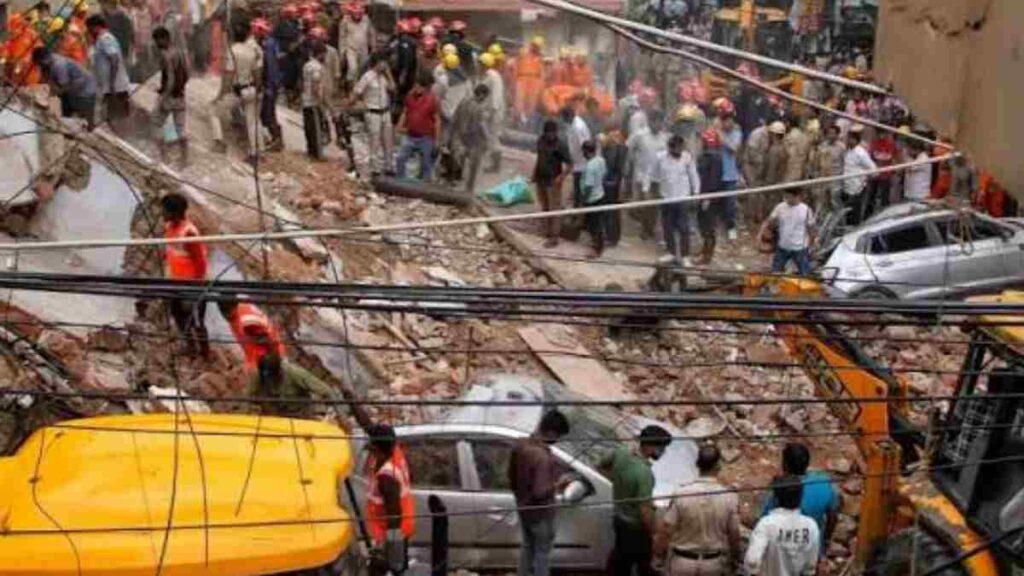 Delhi PG collapse: నియంత్రణ కోల్పోయిన ‘పిజి’ సంస్కృతి