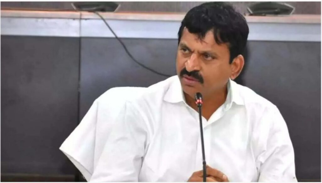 Telangana Minister Ponguleti: అసైన్డ్ భూముల పట్టాలు ఉన్నవారిని ఎలాంటి ఇబ్బంది పెట్టము.. వట్టి నాగుల పల్లె భూమి నాది కాదు… మంత్రి పొంగులేటి స్పష్టం..