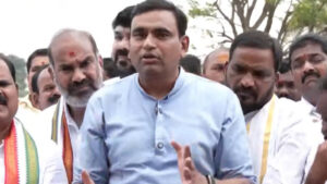 Jagadish Reddy Farmhouse: జగదీష్ రెడ్డి ఫామ్‌హౌస్ వద్ద కాంగ్రెస్ నేతల పరిశీలన.. భూములపై సంచలన ఆరోపణలు