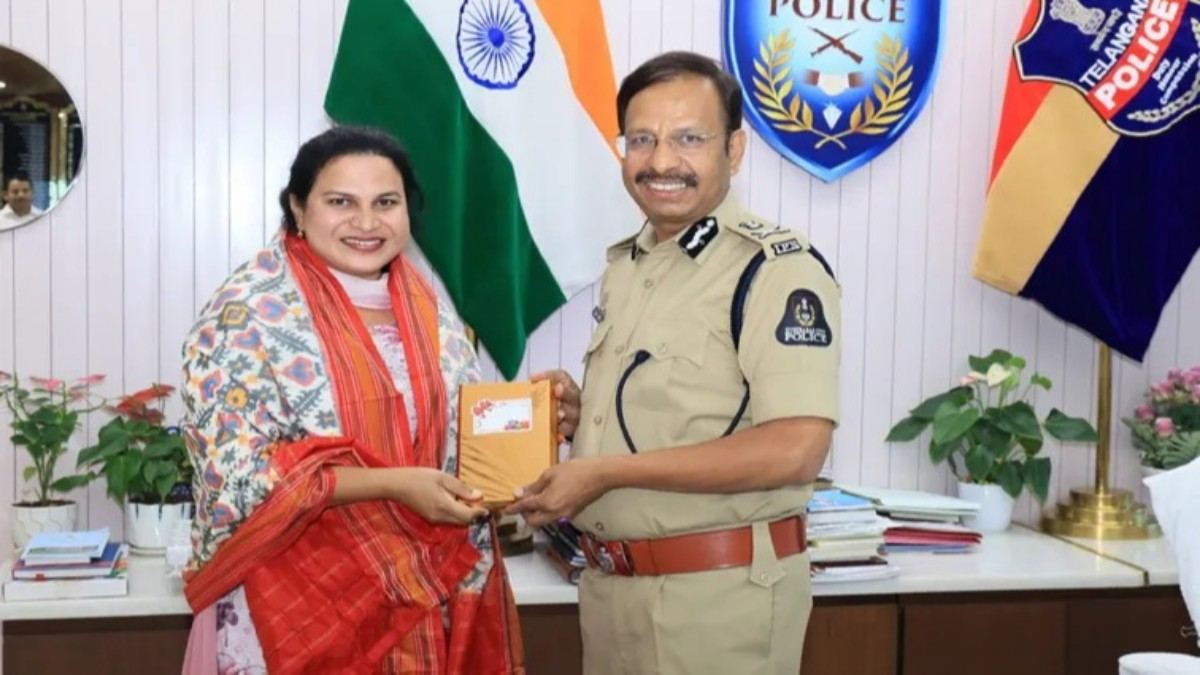 వ్యవసాయ కూలీ నుంచి డాక్టర్‌గా ఎదిగిన ట్రాన్స్‌జెండర్ రూత్ జాన్ పాల్.. ఎండీ పూర్తి చేసి అరుదైన ఘనత