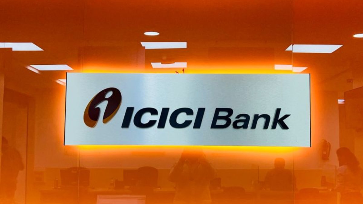 ICICI Bank Customers Alert: డిసెంబర్ 1 నుంచి ఐసీఐసీఐ బ్యాంక్ ఛార్జీల బాదుడు.. సేవింగ్స్ ఖాతాదారులకు పెరిగిన నగదు లావాదేవీల భారం..
