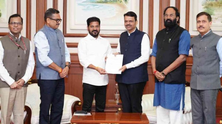 తుమ్మిడిహెట్టి బ్యారేజీపై తెలంగాణకు ఊరట.. 152 మీటర్ల ఎత్తు ప్రతిపాదనపై ఫడ్నవీస్ సానుకూలత… రెండు రాష్ట్రాల అధికారులతో కమిటీ ఏర్పాటు ప్రతిపాదన..