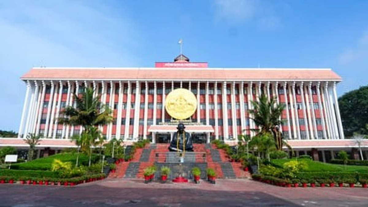 Keralam Assembly: సీఈసీ జ్ఞానేశ్ కుమార్‌ను తొలగించాలని కేరళ శాసనసభ చారిత్రాత్మక తీర్మానం.. సభలో ఏకగ్రీవ ఆమోదం