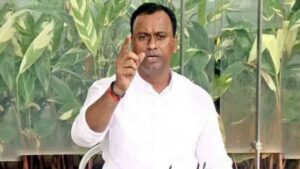 Telangana Politics: కాంగ్రెస్‌ ప్రభుత్వంలో భగ్గుమన్న అంతర్గత విభేదాలు.. రేడియల్ రోడ్ టెండర్లపై ఎమ్మెల్యే కోమటిరెడ్డి రాజగోపాల్ రెడ్డి సంచలన ఆరోపణలు