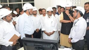 Telangana Power Row: 8వేల మెగావాట్ల అదనపు భారం.. అయినా విద్యుత్ కోతలు లేవు: భట్టి విక్రమార్క