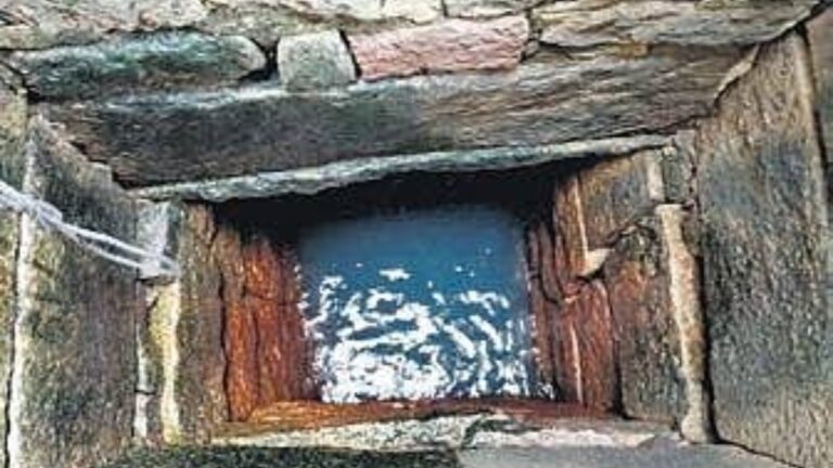 Molangur Fort in Karimnagar: కరీంనగర్ మొలంగూర్ కోటలో దూద్ బావి.. అందులో నీరు తాగితే రోగాలు నయమవుతాయా.. పురాతన బావి వెనుక కథేంటి?