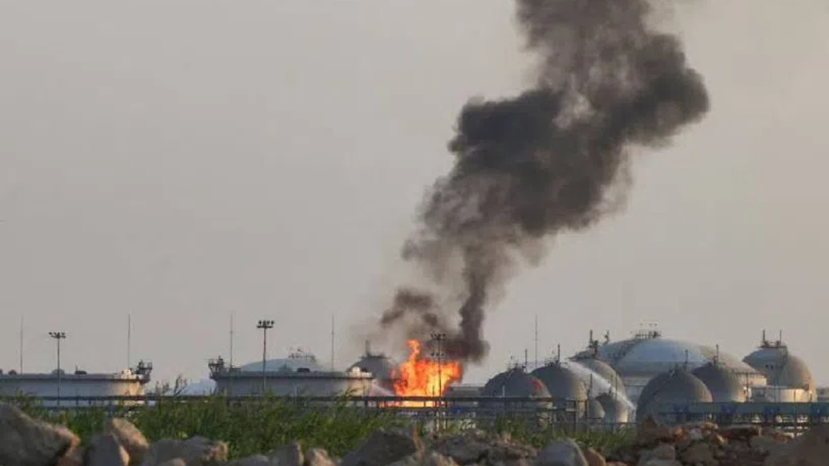 Saudi Airport Attacks: సౌదీ అరేబియా విమానాశ్రయాలపై హౌతీల మిస్సైల్, డ్రోన్ దాడులు.. ముగ్గురు మృతి, పలువురికి తీవ్ర గాయాలు