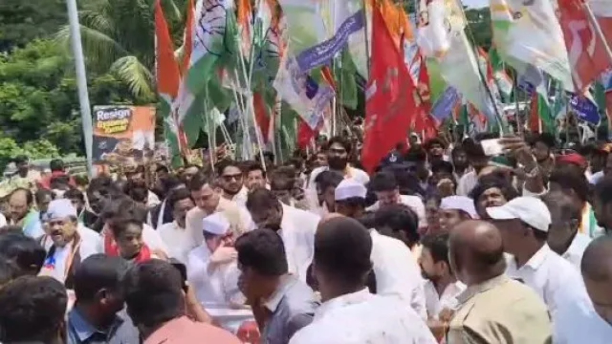Save Democracy Rally: హైదరాబాద్‌లో INDIA కూటమి ‘సేవ్ డెమోక్రసీ’ ర్యాలీ.. పలువురు నేతలను అదుపులోకి తీసుకున్న పోలీసులు..