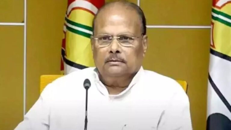 Andhra Pradesh: మాజీ మంత్రి యనమల రామకృష్ణుడికి అస్వస్థత.. ఆసుపత్రికి తరలింపు, ఆరోగ్యంపై చంద్రబాబు ఆరా