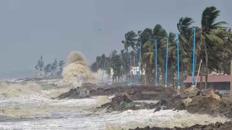 Cyclone Arnab Alert: ఏపీ తీరంవైపు అతి తీవ్ర తుపాను.. విశాఖకు 870 కి.మీ దూరంలో వాయుగుండం