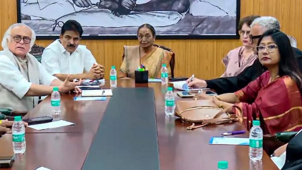 సీఈసీపై ఇండియా కూటమి మాక్ పార్లమెంట్ అభిశంసనకు మాజీ స్పీకర్ మీరా కుమార్ అధ్యక్షత