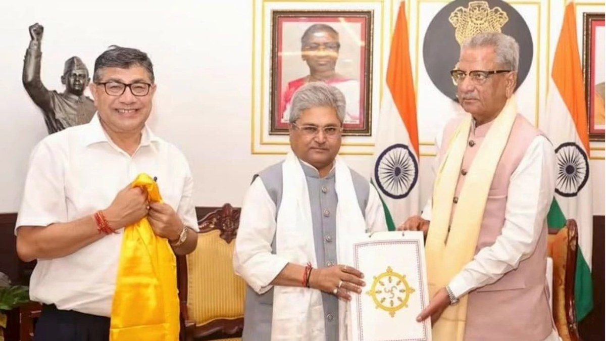 ఇలాంటి వారు గవర్నర్లా!?