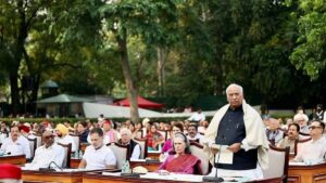 Public Impeachment: సీఈసీ తొలగించాలి.. మాక్ పార్లమెంటులో INDIA కూటమి తీర్మానం.. ఎన్నికల సంఘంపై ఖర్గే తీవ్ర ఆరోపణలు…