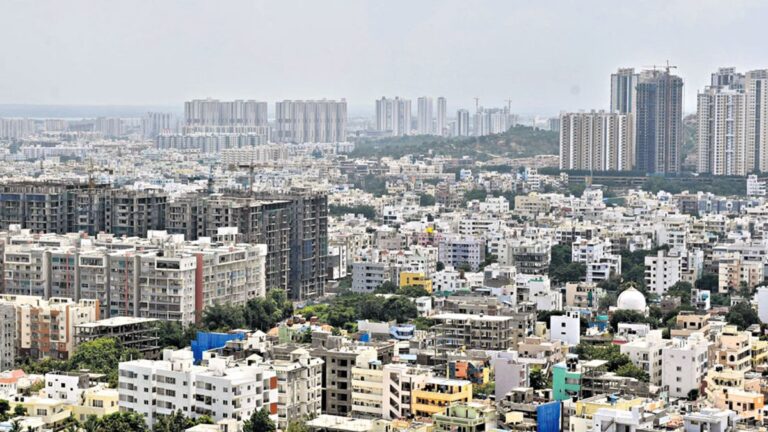 Hyderabad Real Estate: హైదరాబాద్ రియల్ ఎస్టేట్‌కు షాక్.. 15 శాతం పడిపోయిన కొత్త ఇళ్ల రిజిస్ట్రేషన్లు..